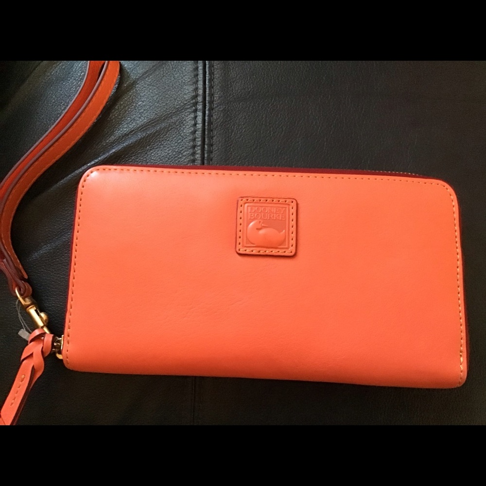 Dooney and Bourke wristlet